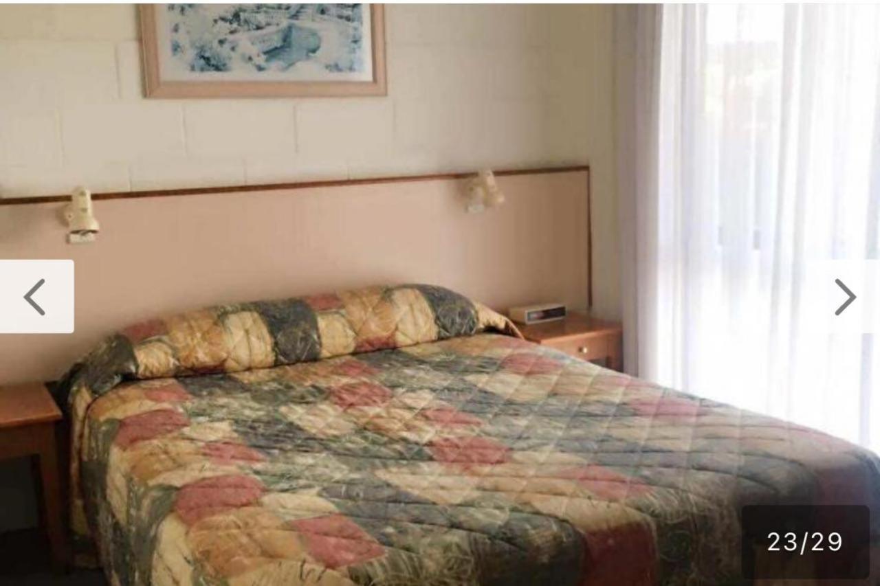 Black Swan Motor Inn Lakes Entrance Exterior foto