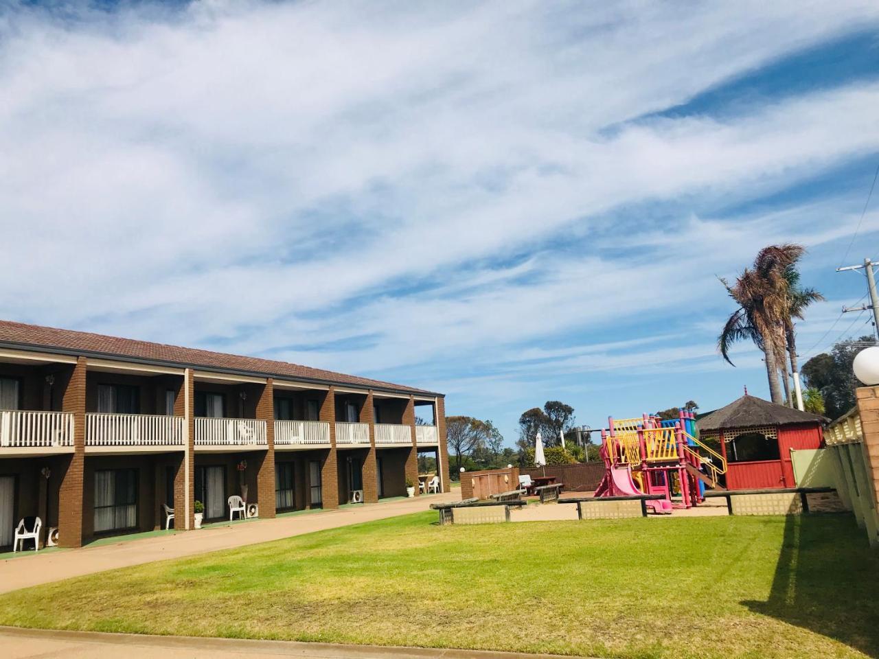 Black Swan Motor Inn Lakes Entrance Exterior foto